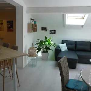https://bleu-de-lisle.fr-provencehotel.com